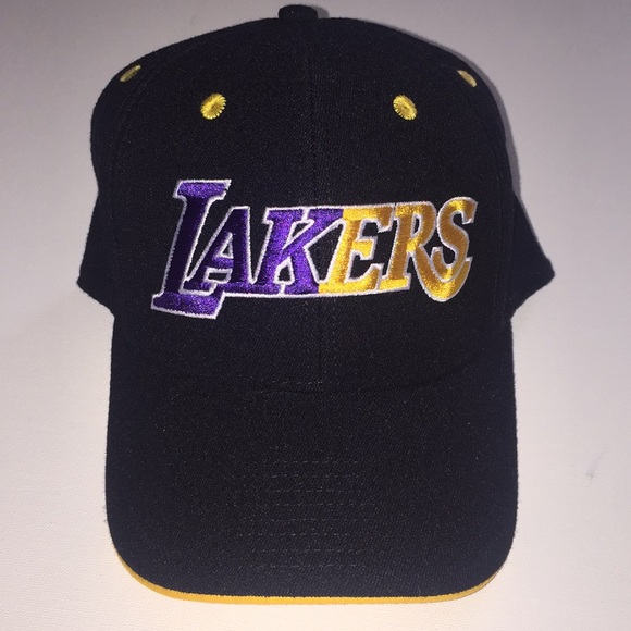 lakers flexfit hat